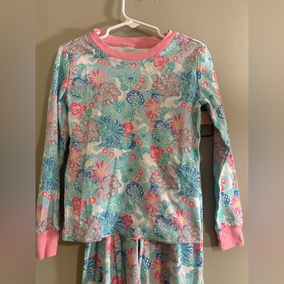 Lilly Pulitzer Exclusively for Pottery Barn Kids Pajama Set - Picture 2 of 6